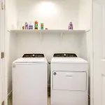 10 Mi To Downtown Suburban Phoenix Home