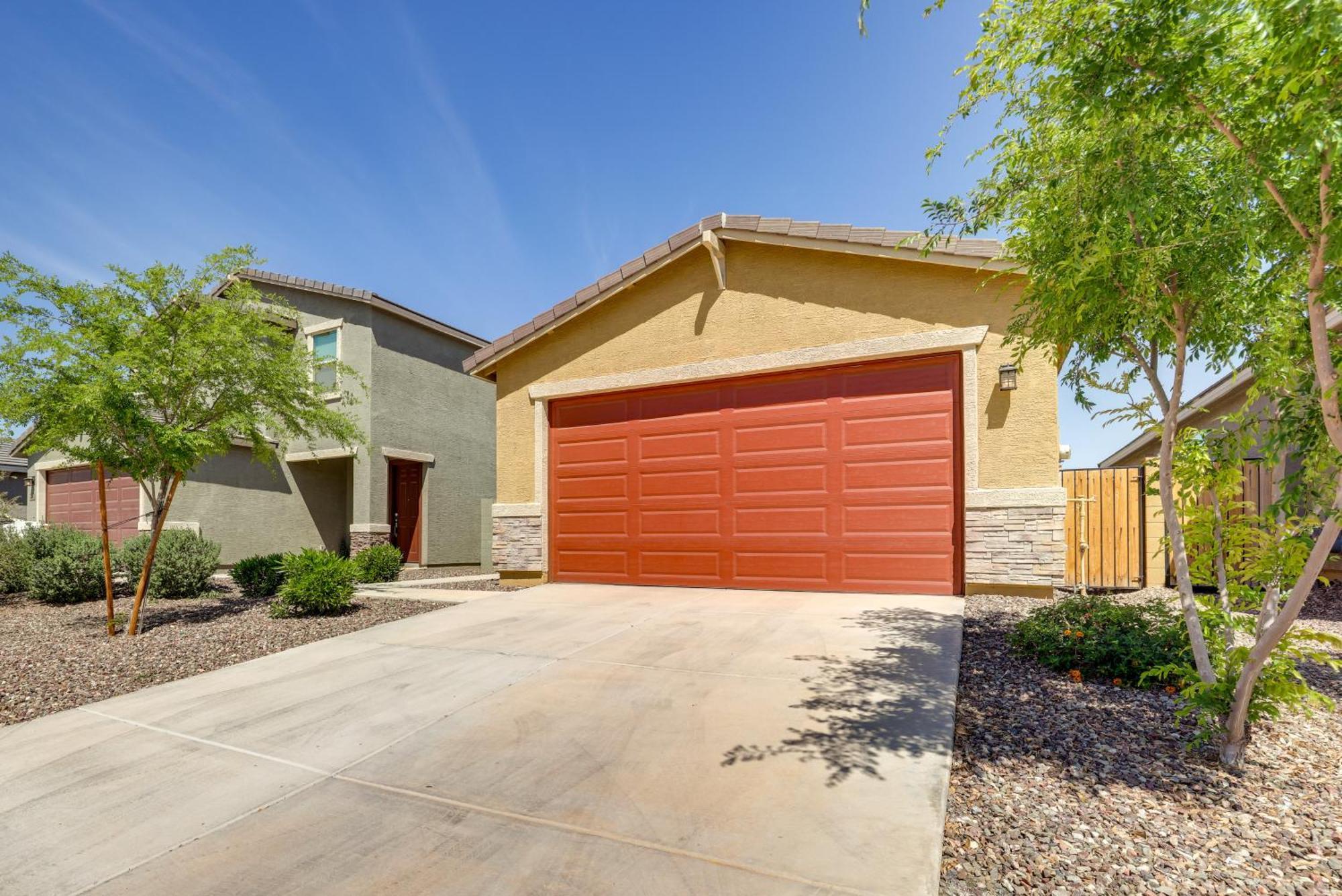 10 Mi To Downtown Suburban Holiday home *