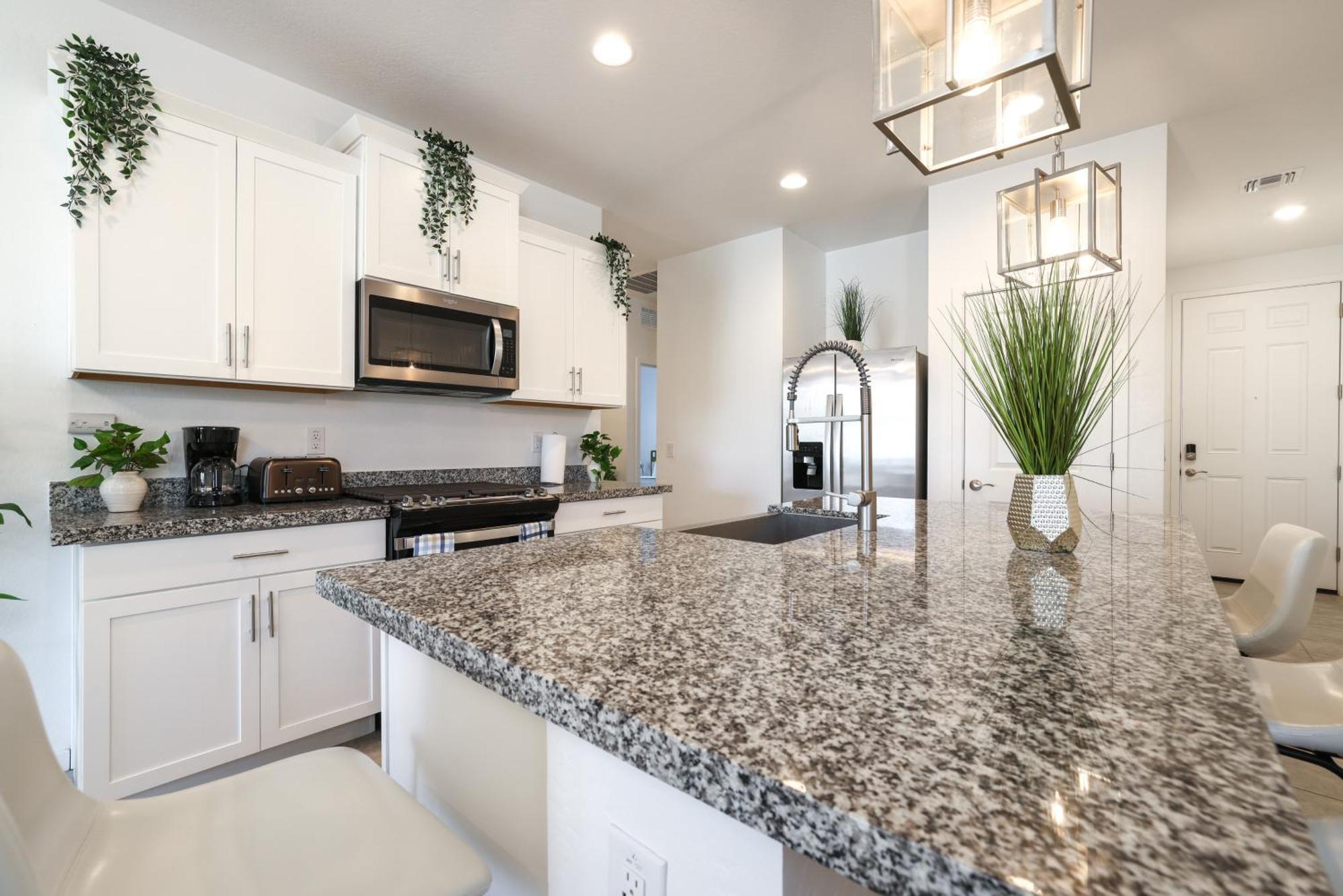 10 Mi To Downtown Suburban Holiday home